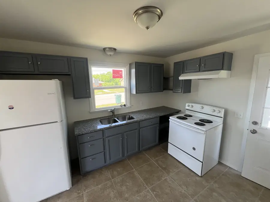 601C C L Manier St, Lebanon, TN 37087 - #3