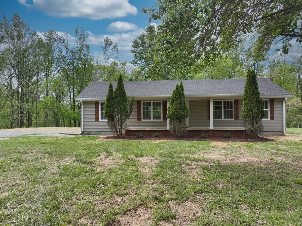 120 Whippoorwill Ln, Bethpage, TN 37022 - #1