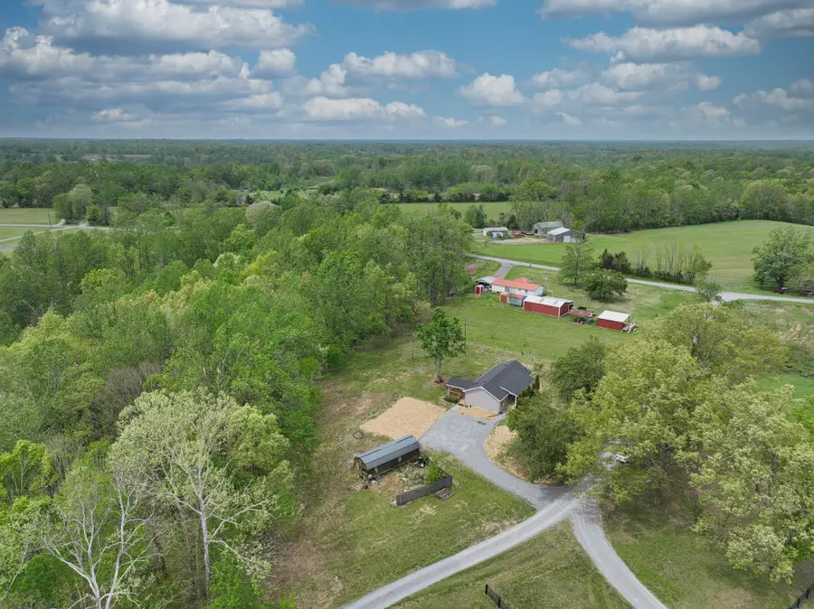 120 Whippoorwill Ln, Bethpage, TN 37022 - #3