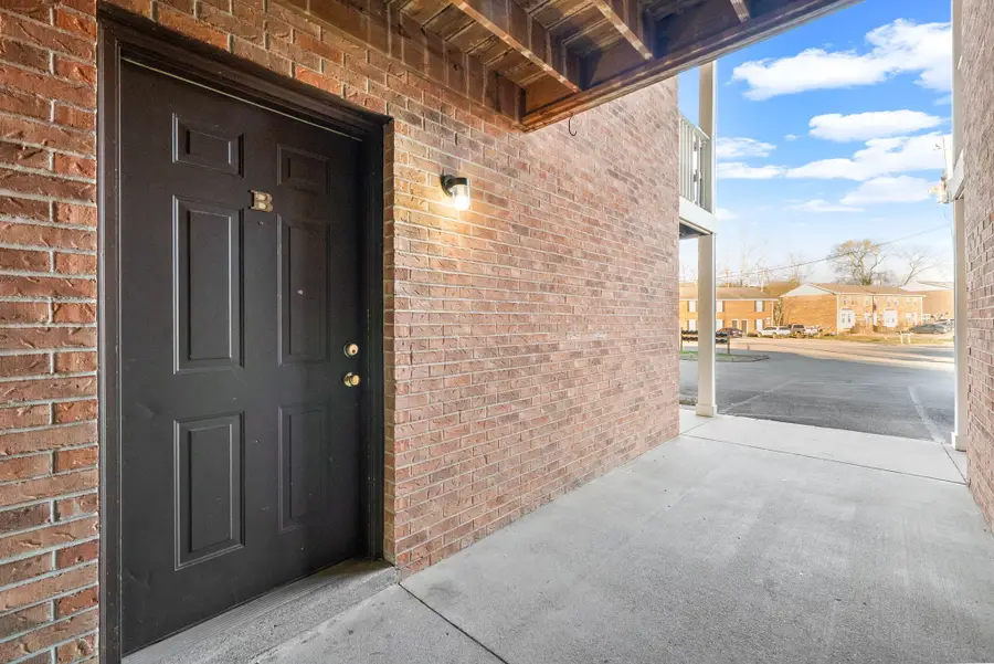 3239 Tower Dr, Clarksville, TN 37042 - #2