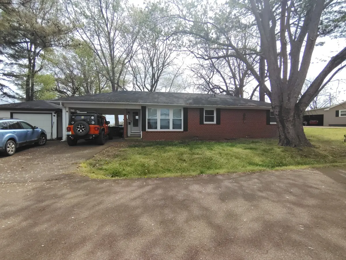 529 Tilghman St, Kenton, TN 38233 - #1