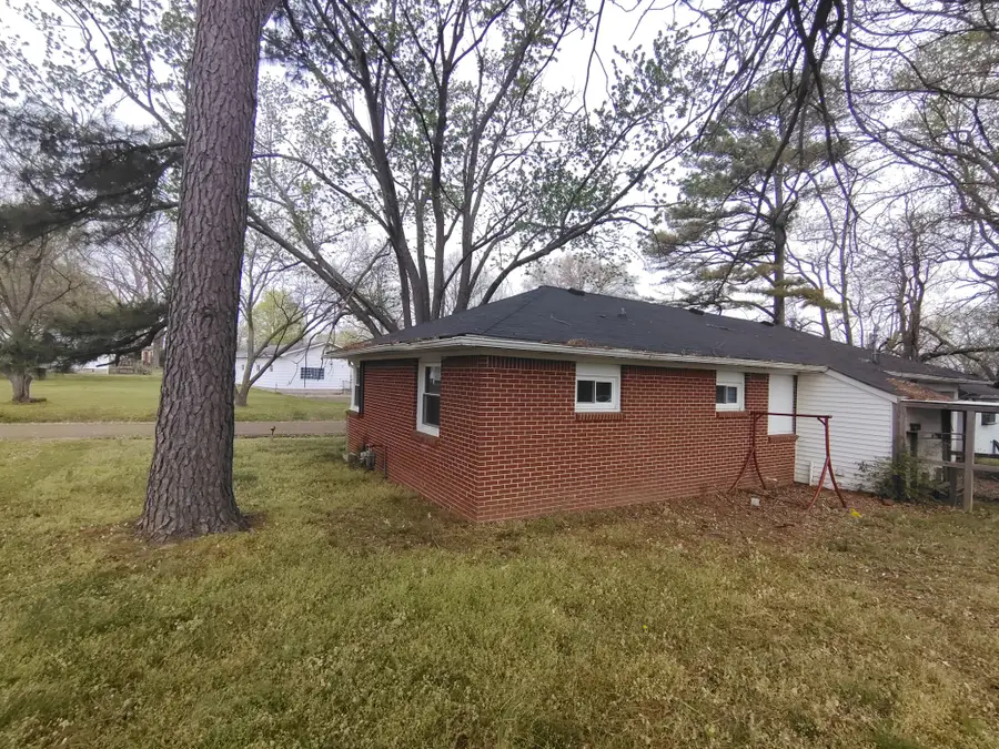 529 Tilghman St, Kenton, TN 38233 - #2