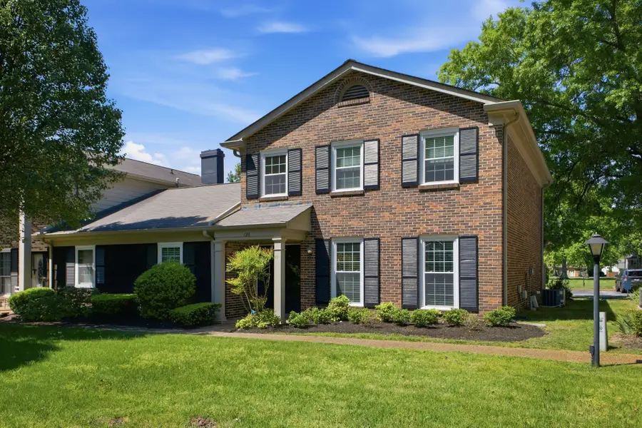 136 Boxwood Dr, Franklin, TN 37069 - #2