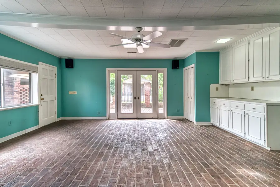 301 W 6th St, Russellville, KY 42276 - #2