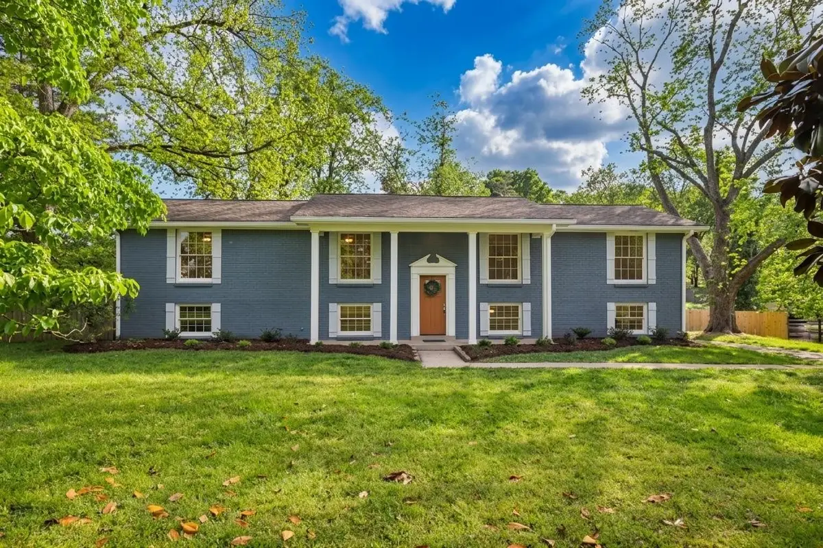 152 Lake Terrace Dr, Hendersonville, TN 37075 - #1