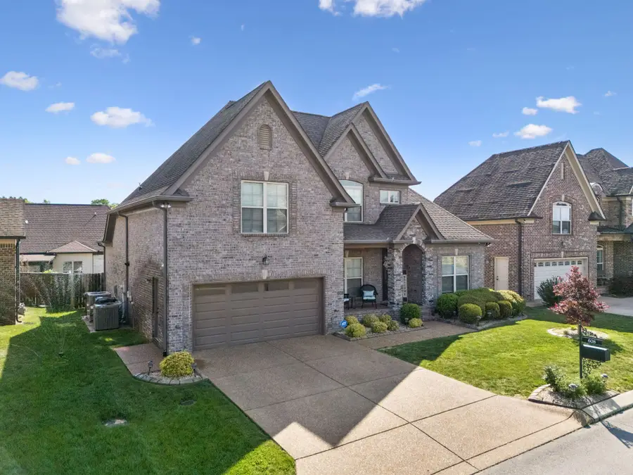 608 Southshore Pt, Mount Juliet, TN 37122 - #2