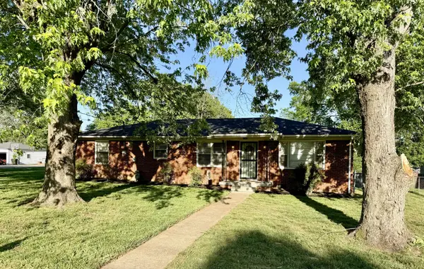 1103 Meadowview Dr, Gallatin, TN 37066