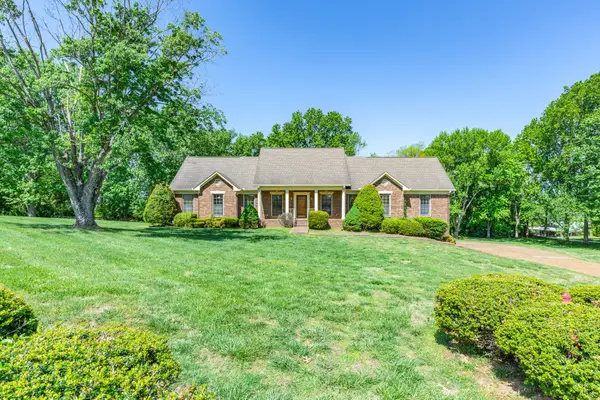 325 Clearview Dr, Springfield, TN 37172