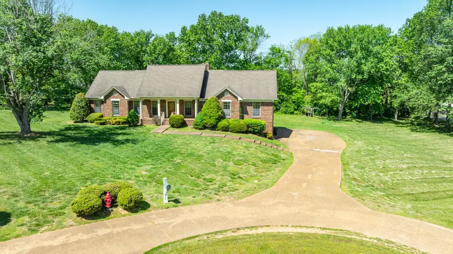 325 Clearview Dr, Springfield, TN 37172 - #3