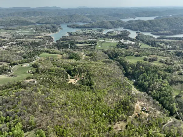 1 Lay Hollow Rd, Sharps Chapel, TN 37866