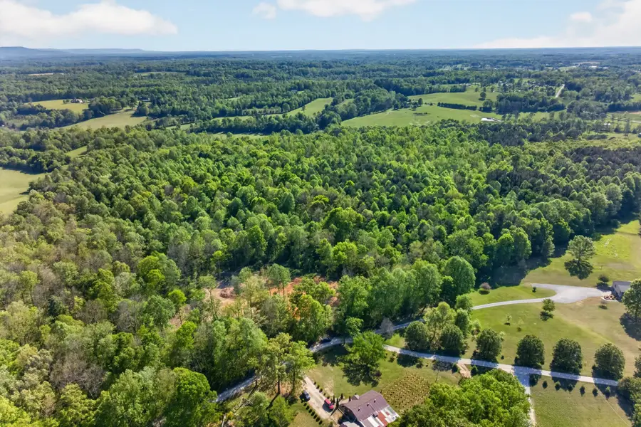 24 Timber Ln, McMinnville, TN 37110 - #2