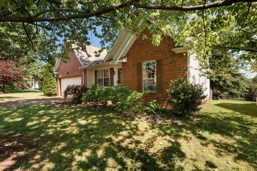 1217 Crestfield Dr, Nashville, TN 37211 - #2