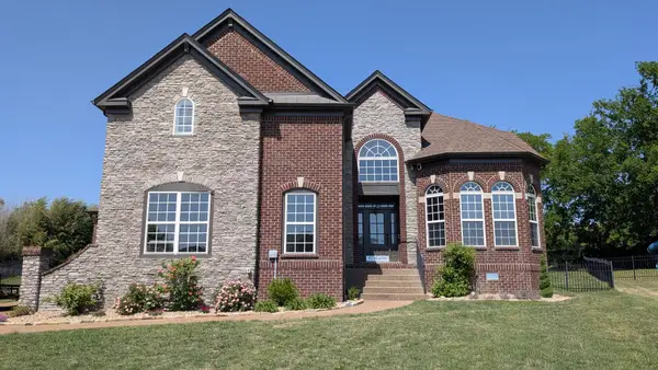 110 Tipperton Ct, Gallatin, TN 37066