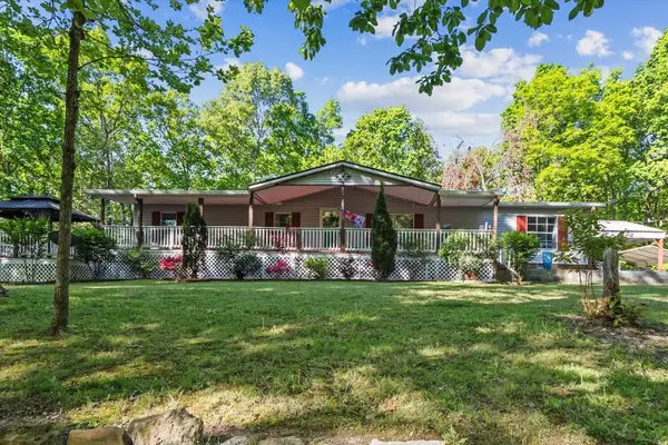 1050 Holcomb Cir, Kingston Springs, TN 37082