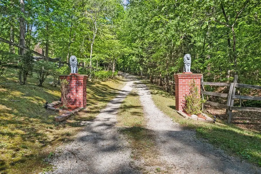 1050 Holcomb Cir, Kingston Springs, TN 37082 - #2