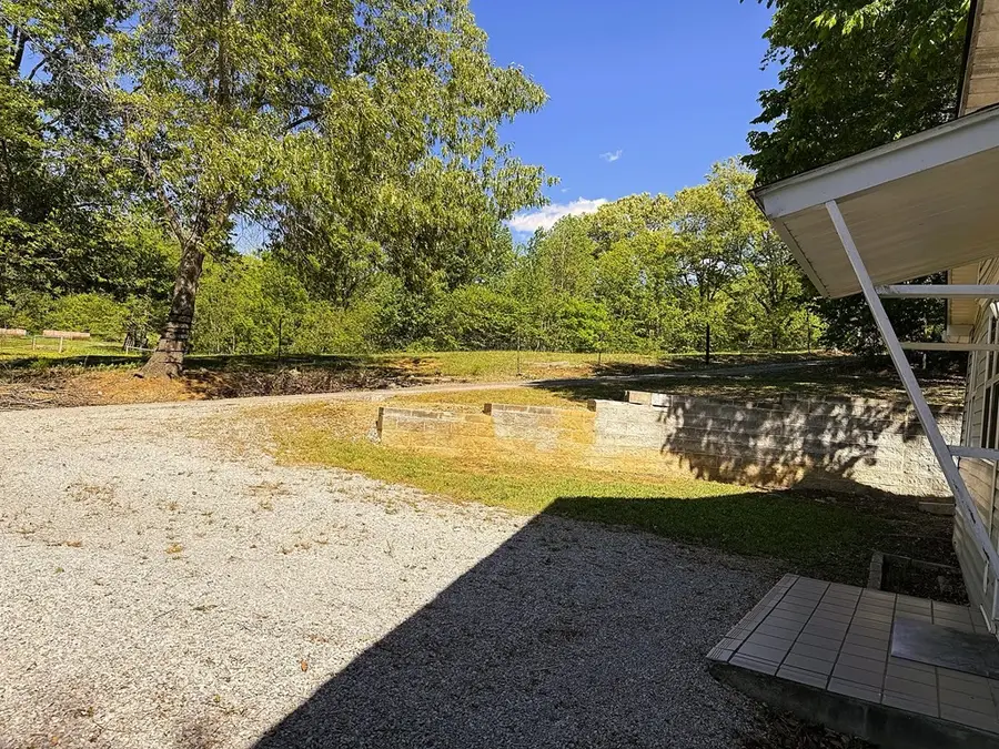 2241 Byrdstown Hwy, Livingston, TN 38570 - #3