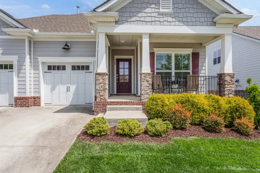 928 Carraway Ln, Spring Hill, TN 37174 - #3