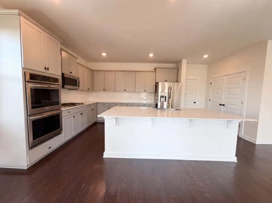 3372 Vinemont Dr, Thompsons Station, TN 37179 - #2