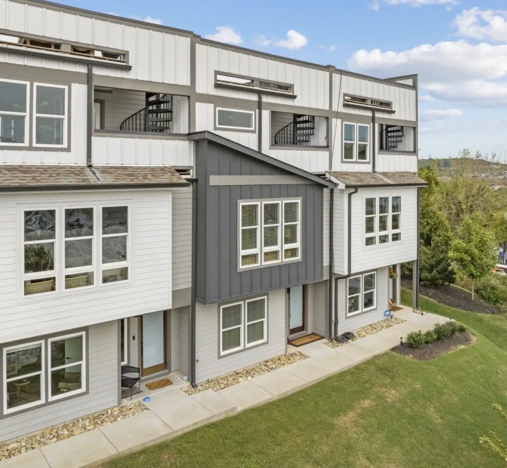 99 Fern Ave, Nashville, TN 37207 - #1