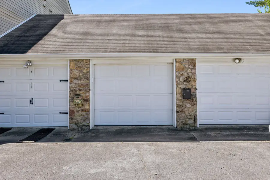 603 Rockwood Dr, Hermitage, TN 37076 - #2