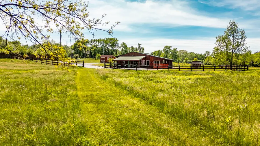 208 Harris Ln, Gallatin, TN 37066 - #2