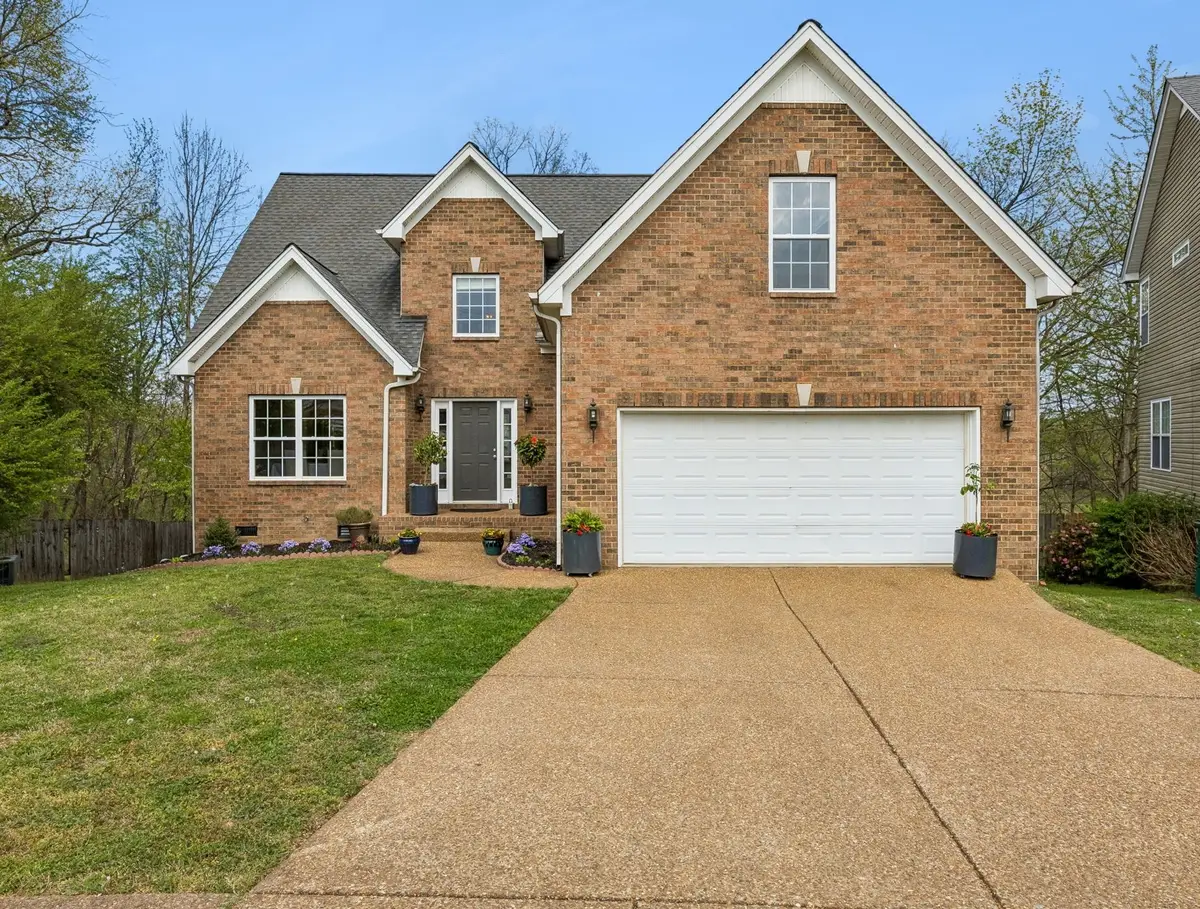 2122 Ieper Dr, Spring Hill, TN 37174 - #1