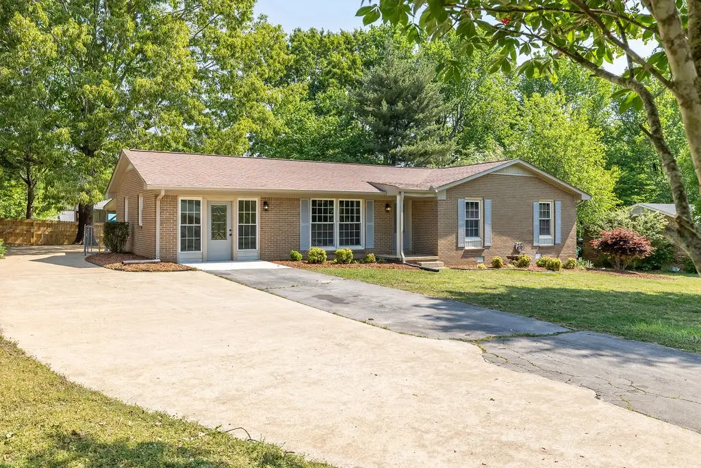 1606 Whippoorwill Dr, Lawrenceburg, TN 38464 - #1