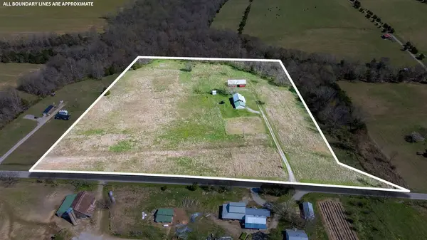 752 Stuart Chapel Rd, Lewisburg, KY 42256