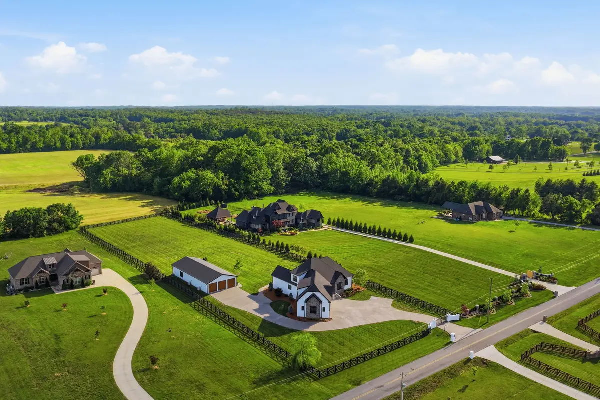524 Fern Valley Rd, White House, TN 37188 - #1