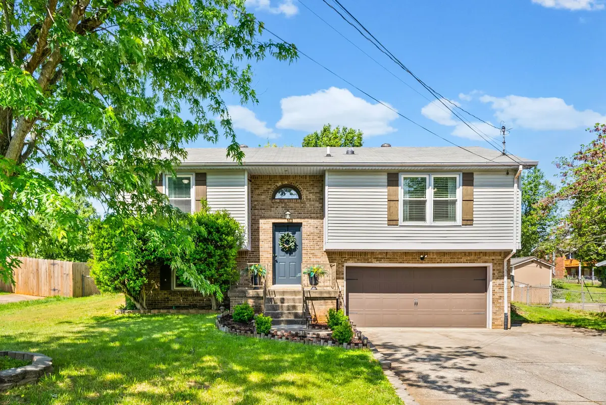 3324 Carrie Dr, Clarksville, TN 37042 - #1