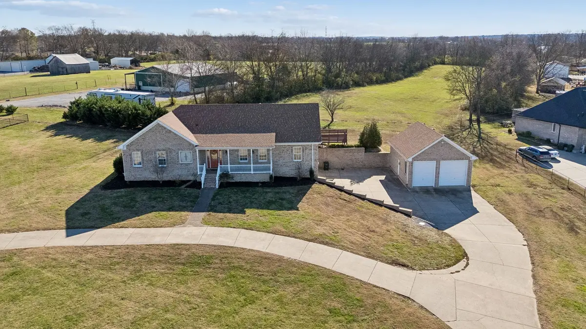 517 Nichols Ln, Gallatin, TN 37066 - #1