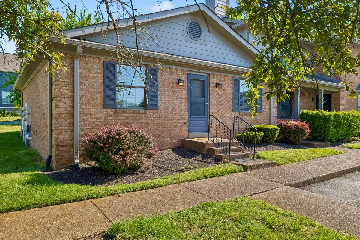 101 Ellington Pl, Madison, TN 37115 - #1