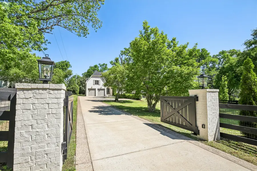 1126 Battery Ln, Nashville, TN 37220 - #3