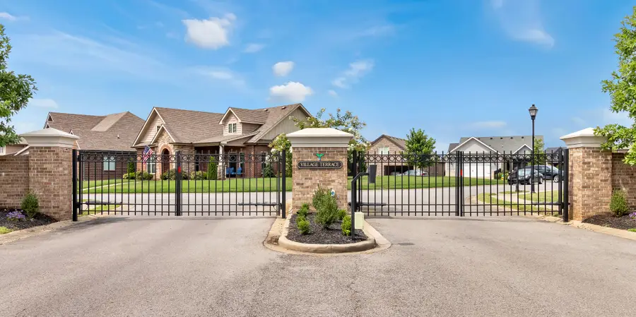 253 Dorchester Cir, Clarksville, TN 37043 - #3