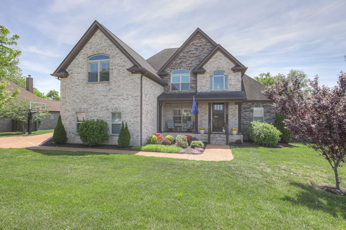 700 Stonecrest Dr, Mount Juliet, TN 37122 - #1
