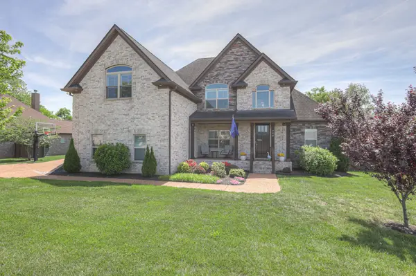 700 Stonecrest Dr, Mount Juliet, TN 37122