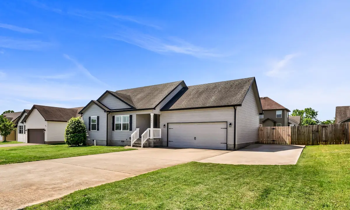 584 Tracy Ln, Clarksville, TN 37040 - #1