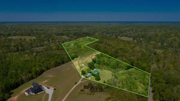 881 Coaling Rd, Charlotte, TN 37036