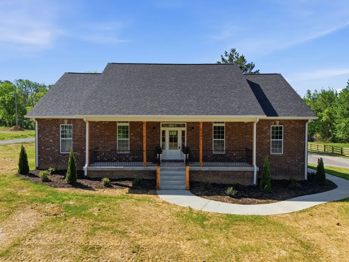 8347 Horseshoe Rd, Cross Plains, TN 37049 - #1