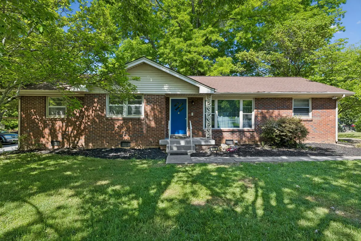 201 Pleasant Hill Dr, Springfield, TN 37172 - #1