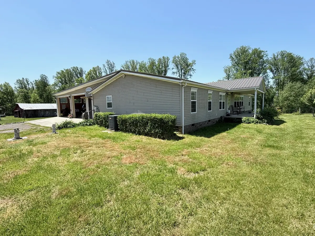 2364 Geedsville Rd, Bradyville, TN 37026 - #1