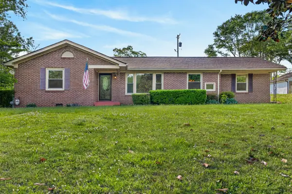 410 Sherwood Dr, Clarksville, TN 37043