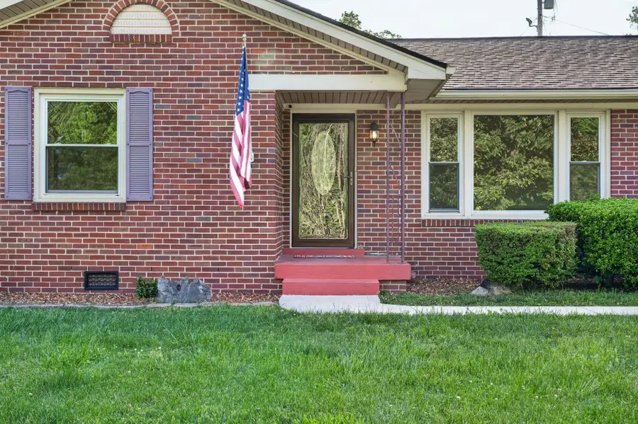 410 Sherwood Dr, Clarksville, TN 37043 - #2