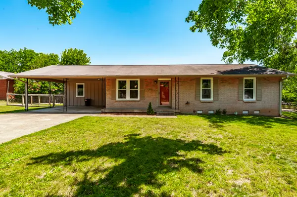 100 Hull Ln, Hendersonville, TN 37075