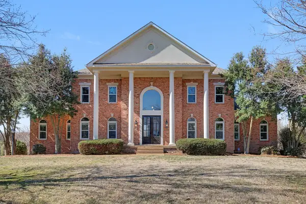 1016 Lexington Dr, Brentwood, TN 37027