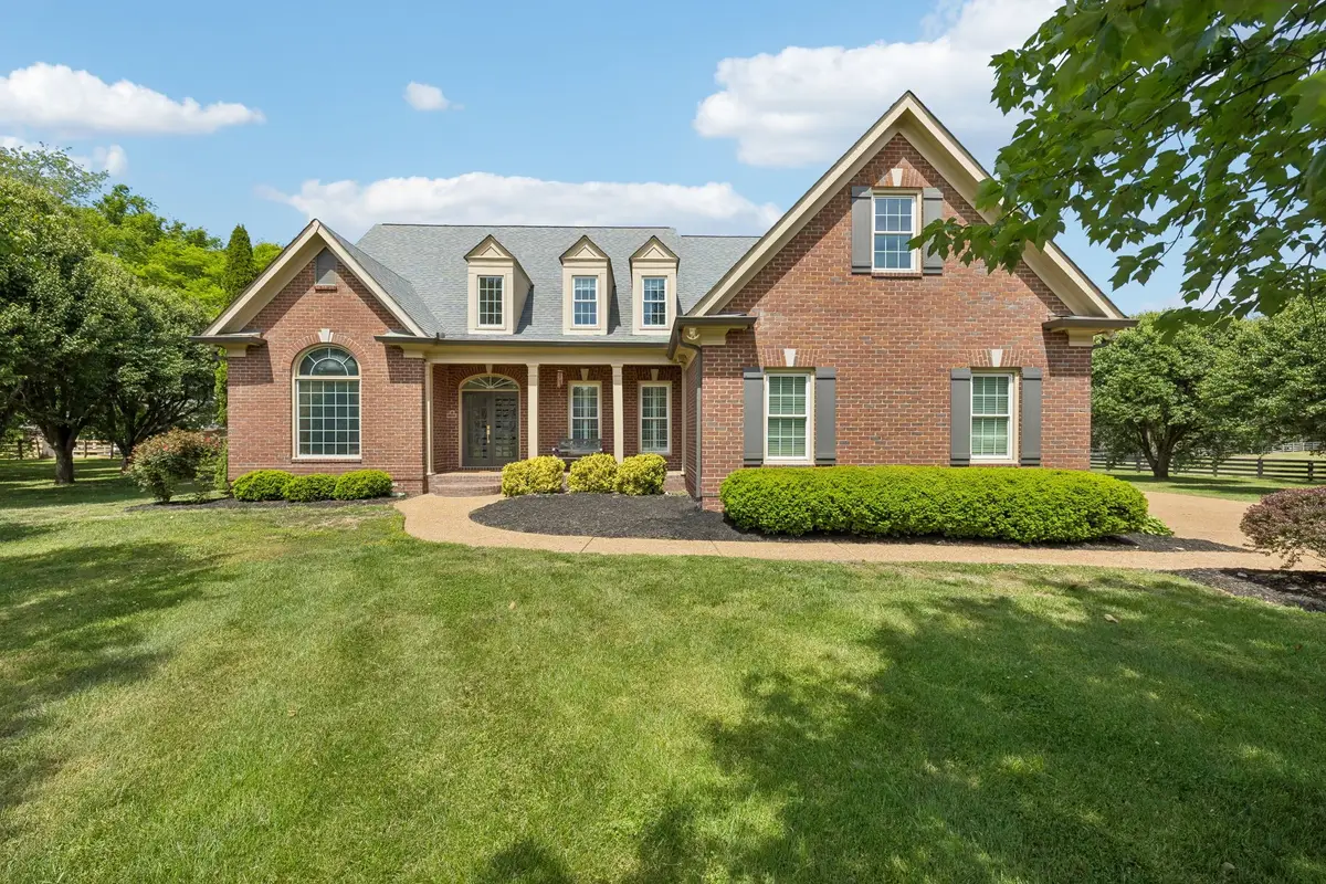 608 Akin Ct, Franklin, TN 37064 - #1