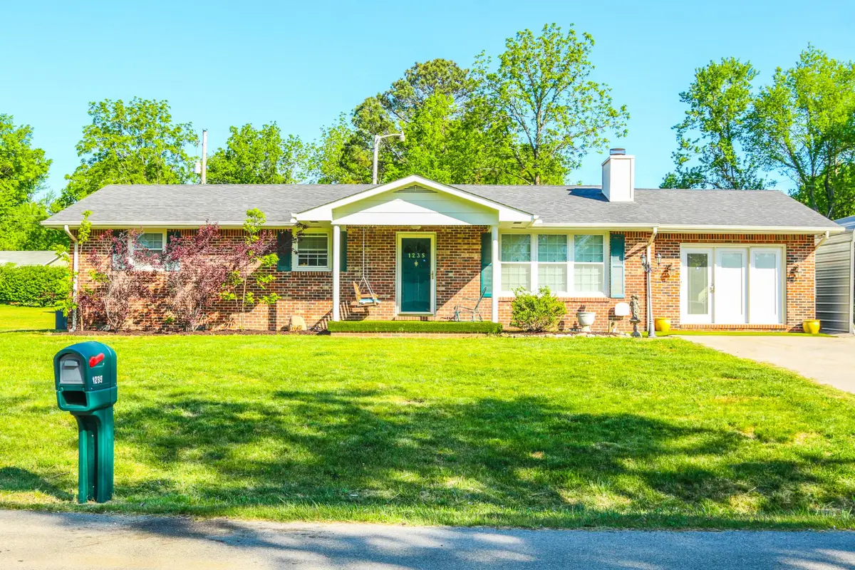 1235 Springdale Dr, Cookeville, TN 38501 - #1