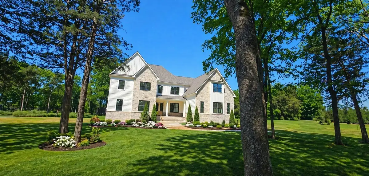 3390 Mealer Rd, Chapel Hill, TN 37034 - #1