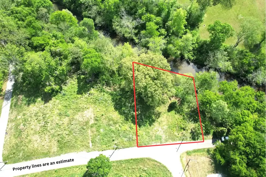 213 W Scott St, Lawrenceburg, TN 38464 - #3