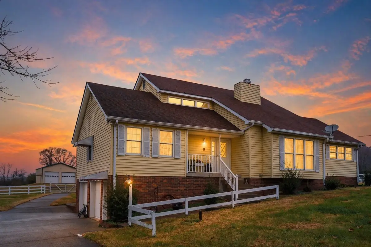 1041 Sandy Valley Rd, Hendersonville, TN 37075 - #1